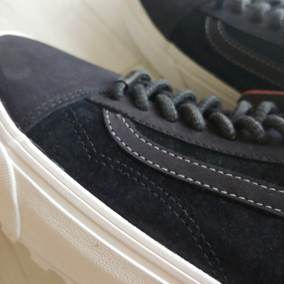 VANS VAULT NEW MTE-1 LX Old Skool Shoes Black - Picture 6 of 14
